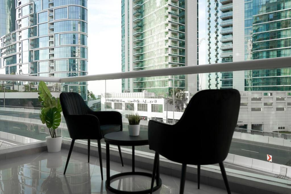 Step Into Serenity - Discover Modern Living In 1Br Apartment With Panoramic Views In Dubai Marina Near Jbr Walk, Beach And Bla Bla Club Buitenkant foto